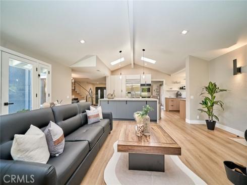 10392  Shadyridge  , North Tustin, CA