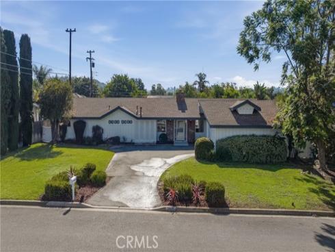 13032  Earlham  , North Tustin, CA