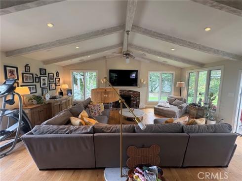 12128  Orvillina  , North Tustin, CA