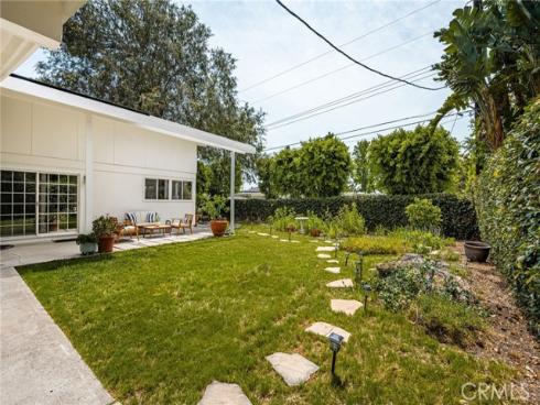 1132 Foothill Boulevard, North Tustin, CA