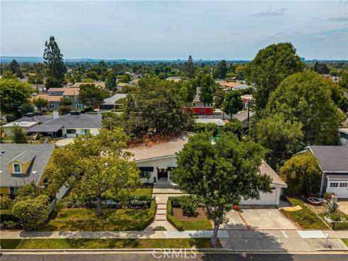 1132 Foothill Boulevard, North Tustin, CA