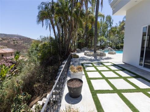 9731  Rangeview  , North Tustin, CA