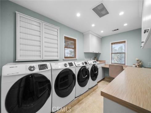 18612 Newton Avenue, North Tustin, CA