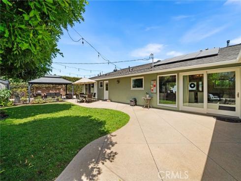 18612 Newton Avenue, North Tustin, CA