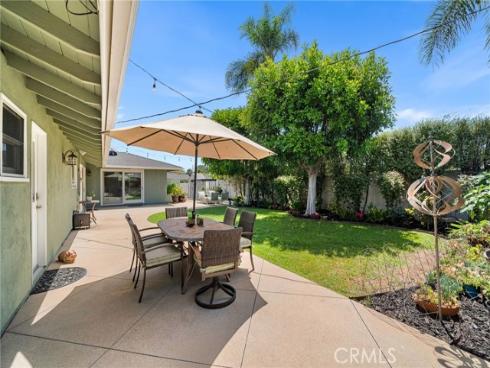18612 Newton Avenue, North Tustin, CA