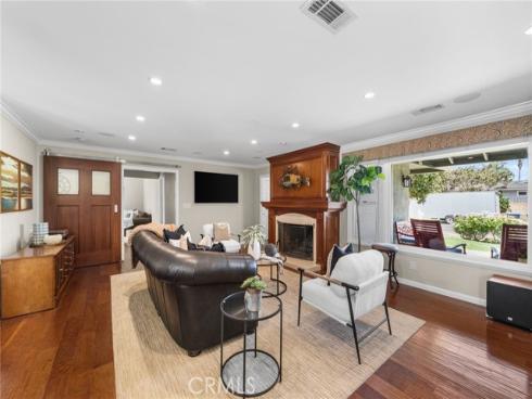18612 Newton Avenue, North Tustin, CA