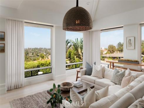 10491 Ridgeway Drive , North Tustin, CA