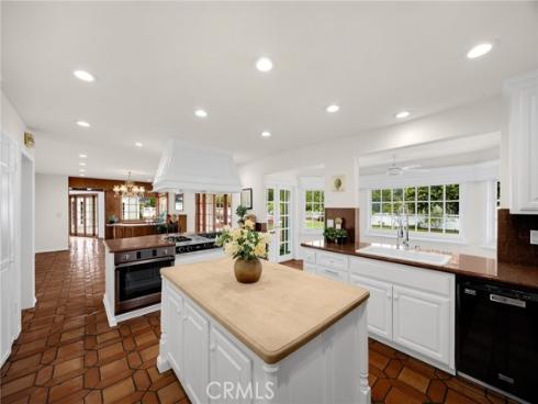 1612 Wyndham Court , North Tustin, CA