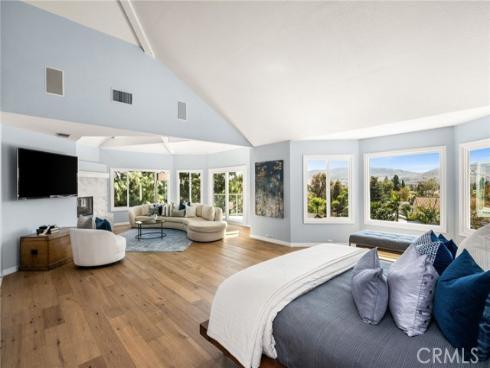 1086 Castlerock , North Tustin, CA