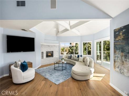 1086 Castlerock , North Tustin, CA