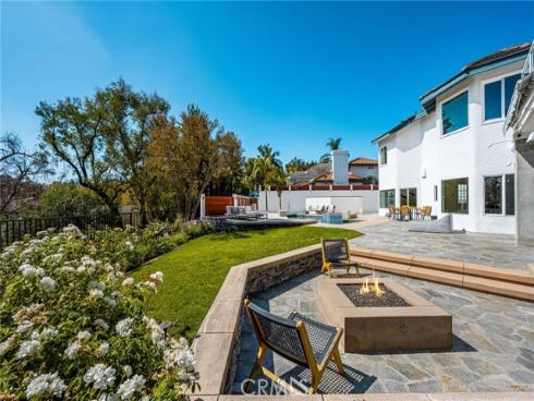 1086 Castlerock , North Tustin, CA