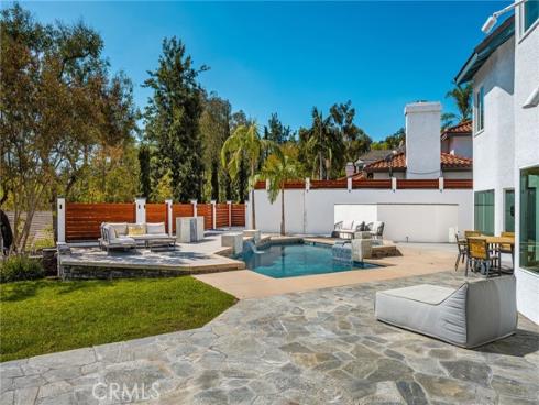 1086 Castlerock , North Tustin, CA