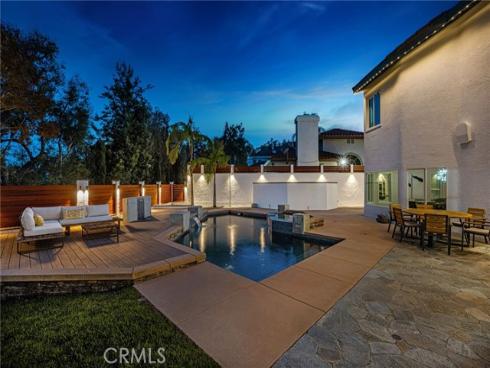 1086 Castlerock , North Tustin, CA
