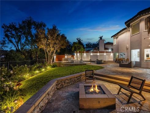 1086 Castlerock , North Tustin, CA