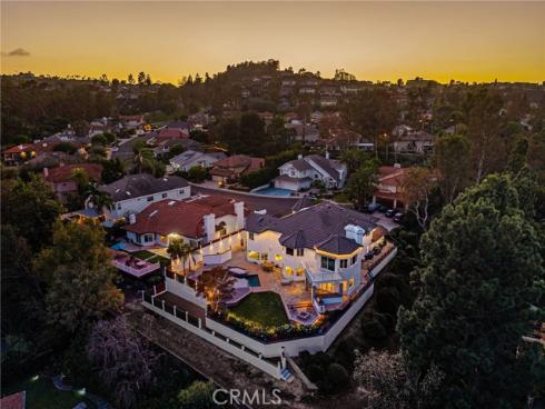 1086 Castlerock , North Tustin, CA