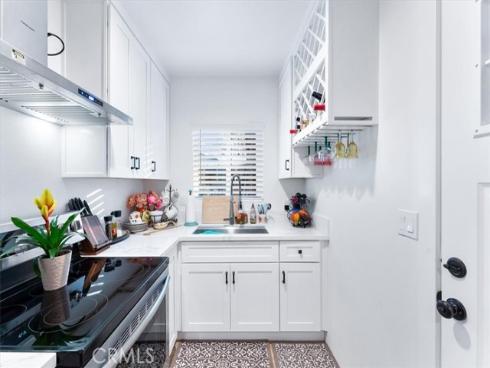 817 E Palmyra Avenue, Orange, CA