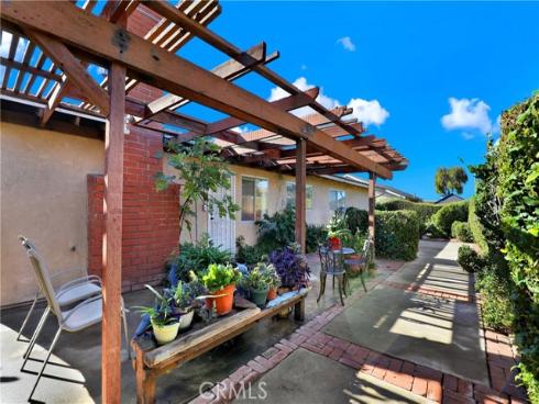 925 E La Veta   Avenue, Orange, CA