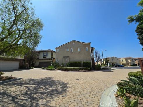 201 W Sparkleberry   Avenue, Orange, CA