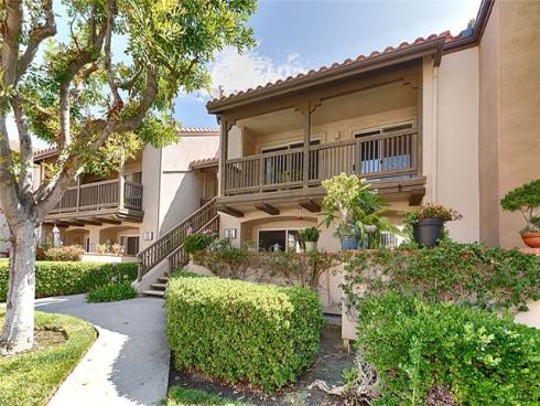 215 S Cross Creek  E  Road, Orange, CA