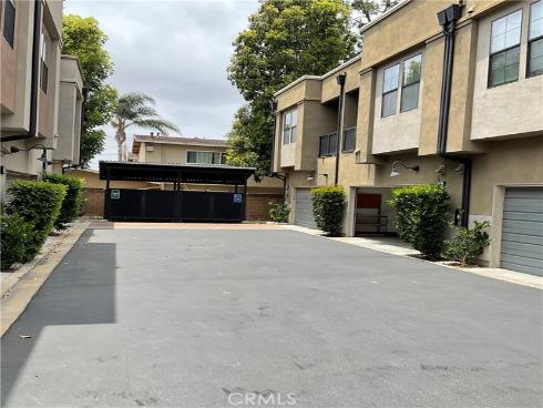 563 W Maple   Avenue, Orange, CA