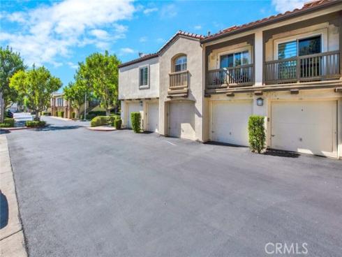 227 S Cross Creek  A  Road, Orange, CA