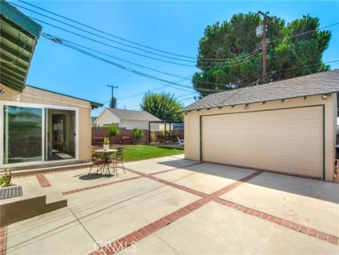 1402  E Madison Avenue  , Orange, CA