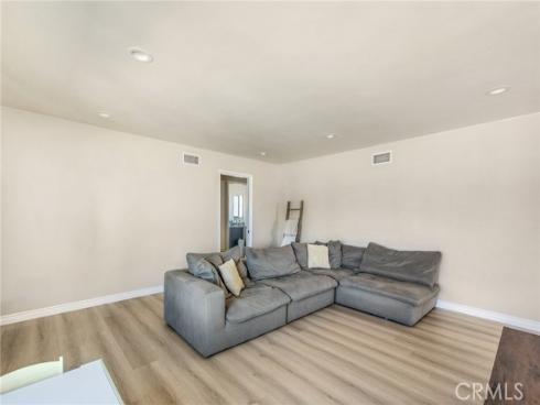 1402  E Madison Avenue  , Orange, CA