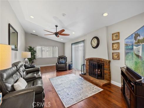 805 W Brentwood Avenue, Orange, CA