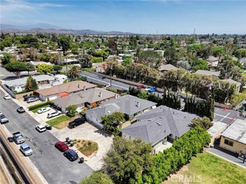402 E Glendale Drive, Orange, CA