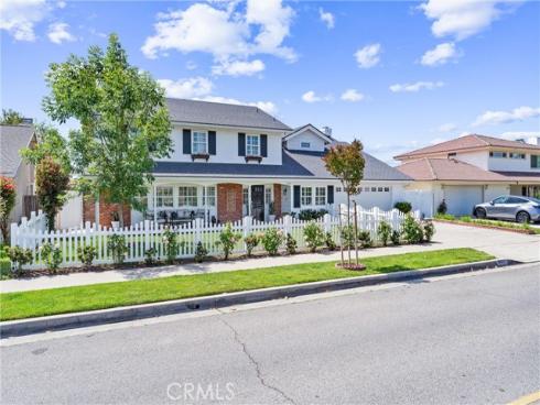 2546 E Palmyra Avenue, Orange, CA