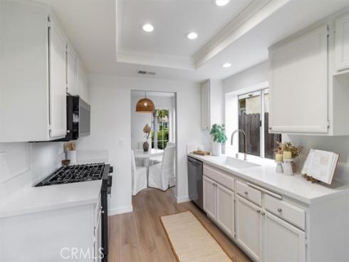 2720 E Walnut 10 Avenue, Orange, CA