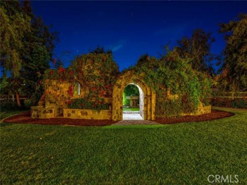 752 N Creekview Drive, Orange, CA