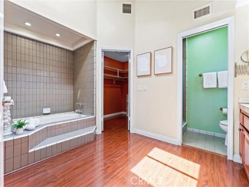 2223 E Vista Mesa Way, Orange, CA