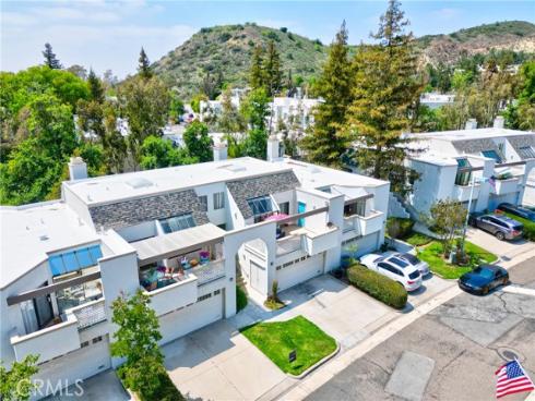 5846 E Creekside 10 Avenue, Orange, CA