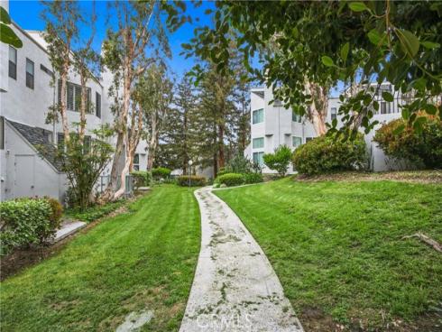 5846 E Creekside 10 Avenue, Orange, CA