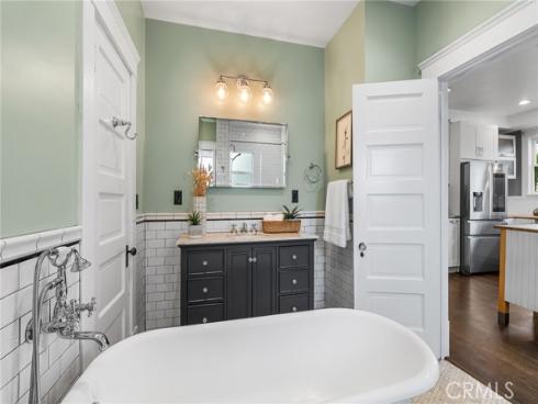 952 E Palmyra Avenue, Orange, CA