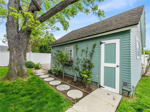 952 E Palmyra Avenue, Orange, CA