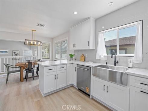 1043 E Palmyra Avenue, Orange, CA