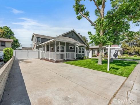 1043 E Palmyra Avenue, Orange, CA