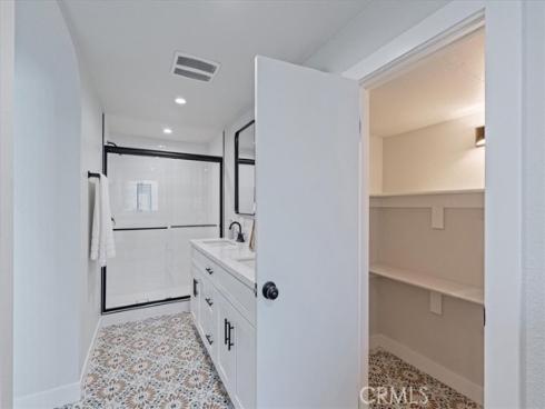 1043 E Palmyra Avenue, Orange, CA