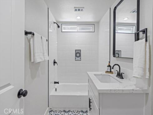 1043 E Palmyra Avenue, Orange, CA