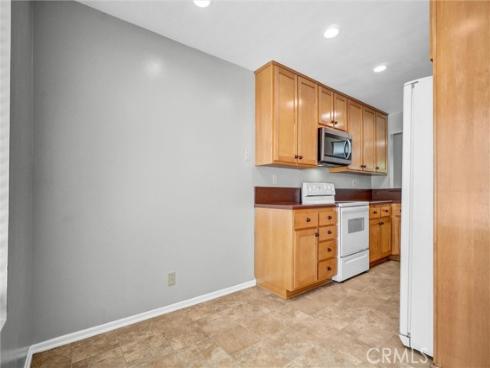 152 N Singingwood 6 Street, Orange, CA