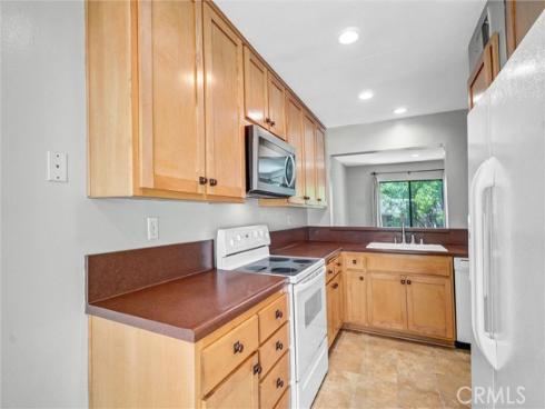 152 N Singingwood 6 Street, Orange, CA