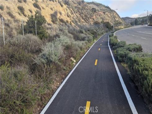 152 N Singingwood 6 Street, Orange, CA