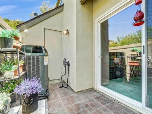 5927 E Creekside 18 Avenue, Orange, CA