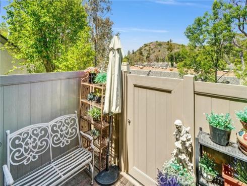 5927 E Creekside 18 Avenue, Orange, CA