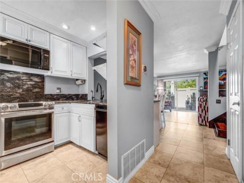 5927 E Creekside 18 Avenue, Orange, CA