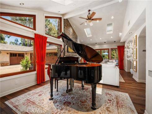 7626 E Saddlehill Trail, Orange, CA