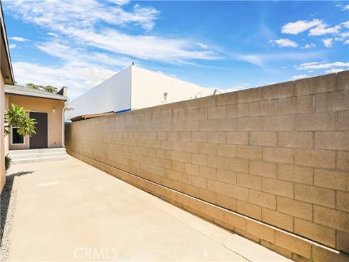 611 W Walnut Avenue, Orange, CA