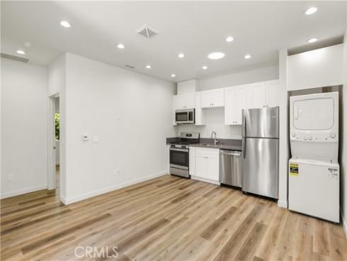 611 W Walnut Avenue, Orange, CA